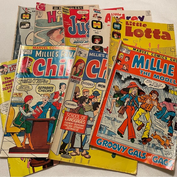 Bundle of 9 Vintage Misc. Comic Books - Picture 1 of 10
